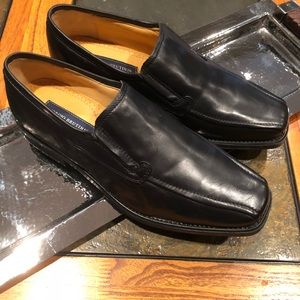 Georgio Bertini size 9 black leather dress shoes